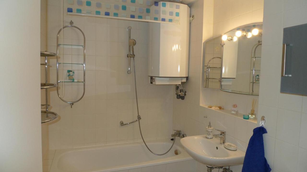 Aquamarin - Charmantes Appartement Mit Balkon Rostock Eksteriør billede